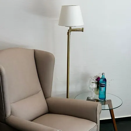 فندق Rhein-hotel نيرستين
