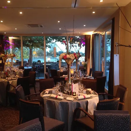 فندق Rhein-hotel نيرستين