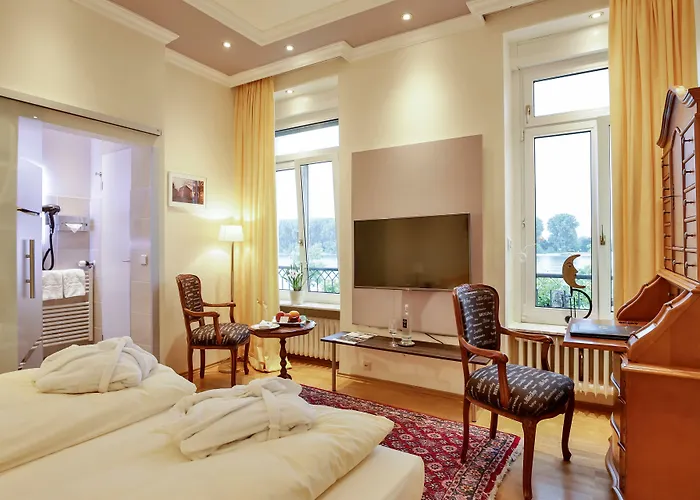 Hotel Rhein-hotel 3*